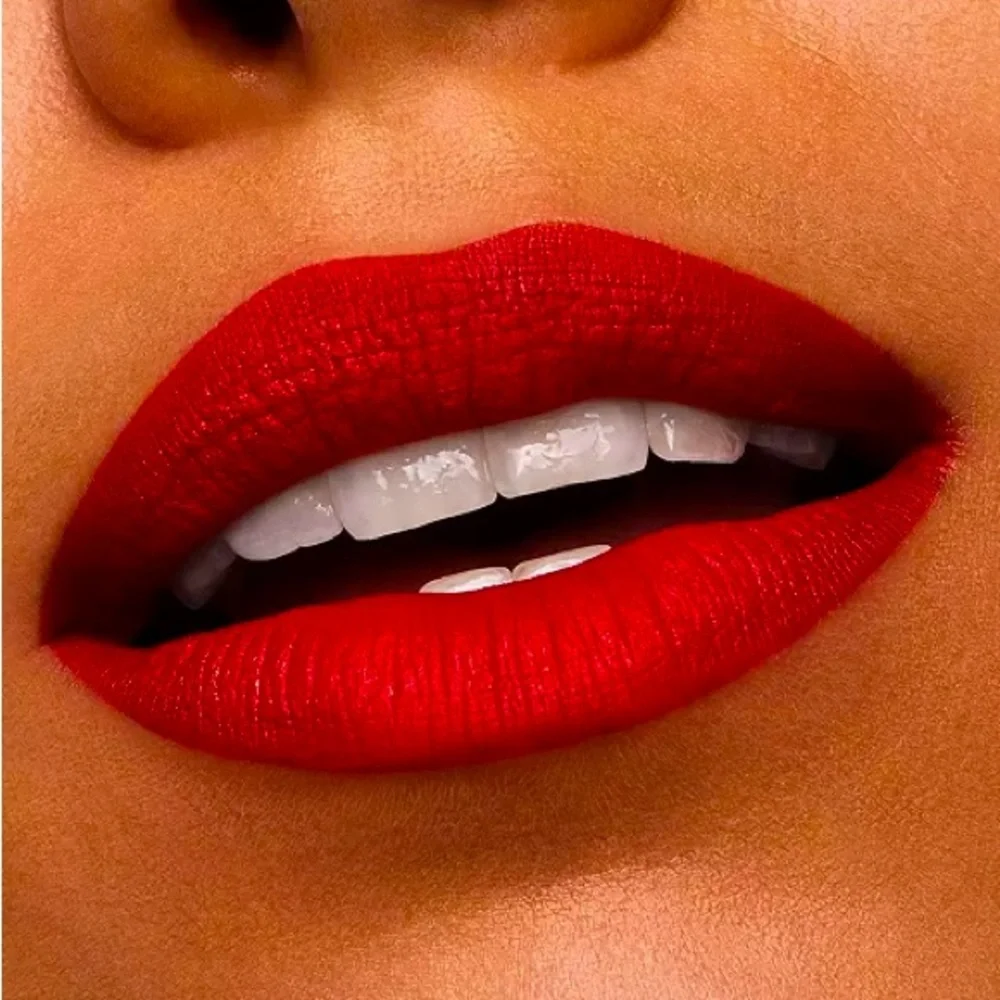 Pure color matte lipstick in shade 699- Thrill me. NWT.  Holiday pick🎁